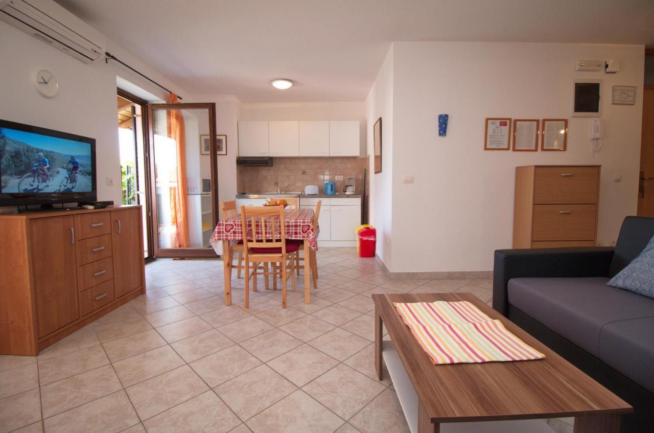 רוביני Apartments Lidija מראה חיצוני תמונה