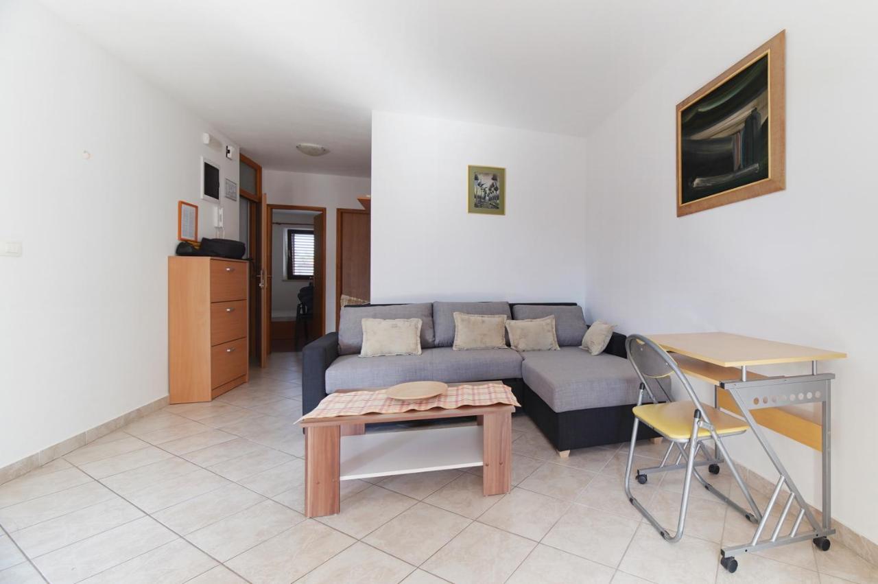 רוביני Apartments Lidija מראה חיצוני תמונה